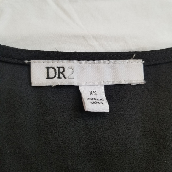 DR2 Black Womens Crochet Cap Sleeve V Neck - Picture 6 of 8